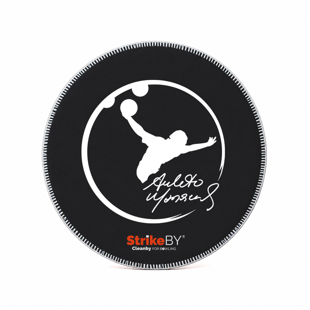 Bowling Shammy, black color with white print and Amleto Monacelli's logo on it 